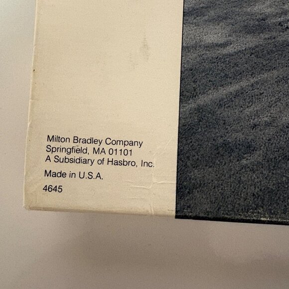 Twister Board Game 1987 MB Milton Bradley Ages 6+ 2-4 Players Classic Family Fun - Picture 5 of 10